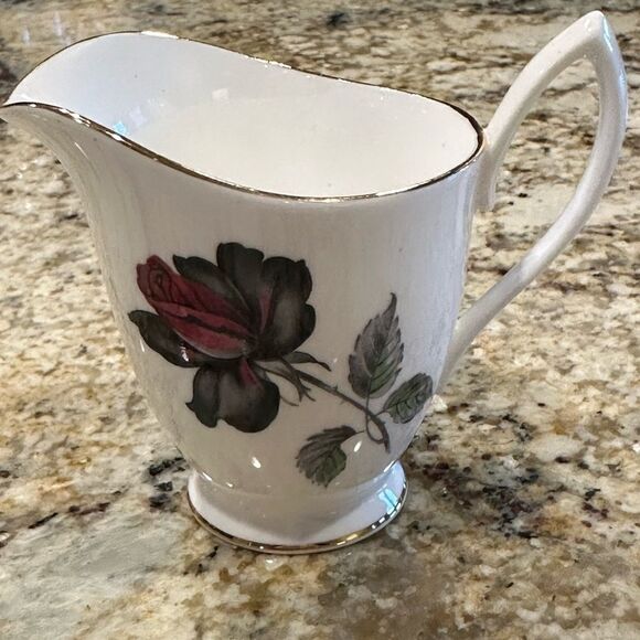 Vintage Royal Albert Masquerade Creamer Bone China replacement piece - Picture 11 of 13